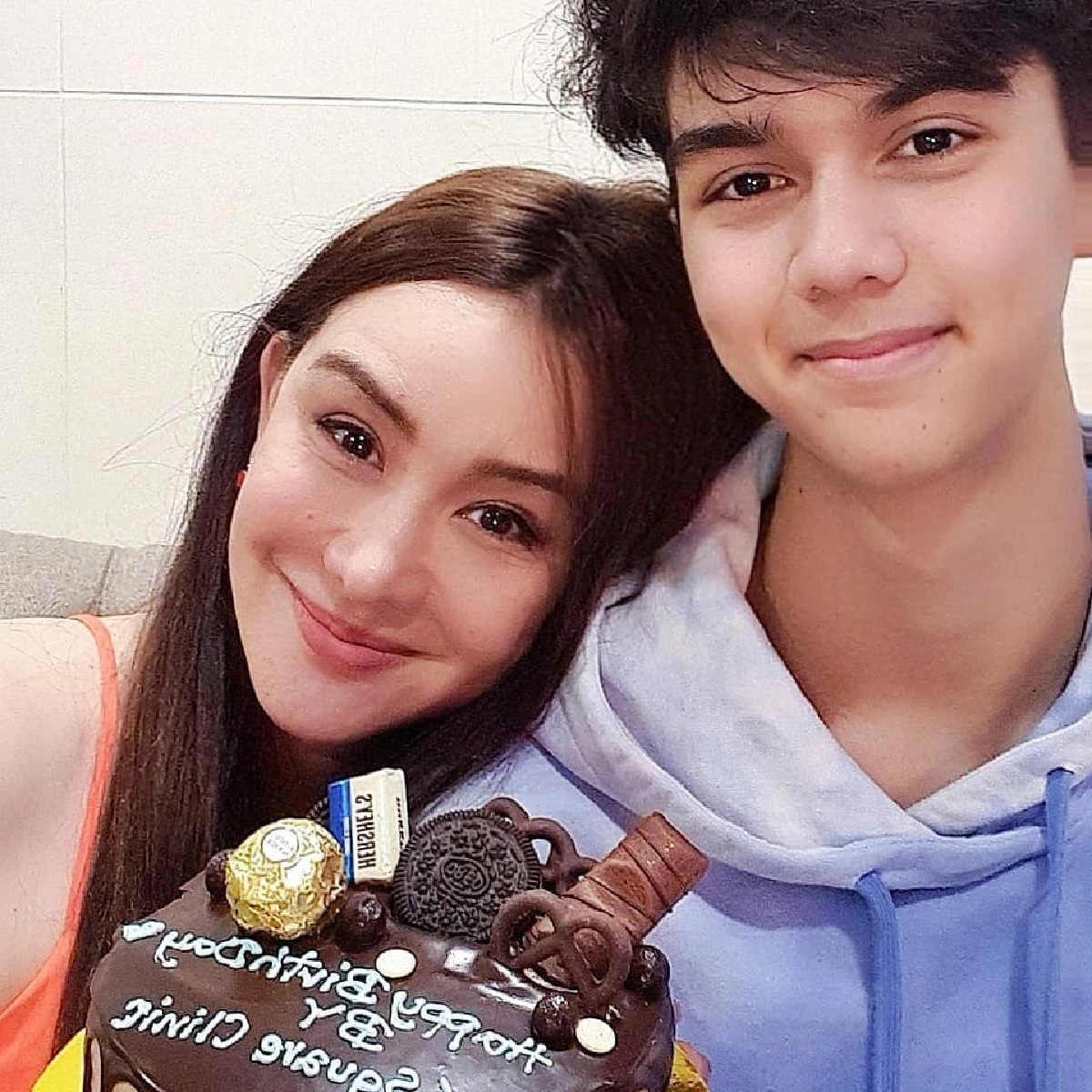 "นิโคล" ฉลองวันเกิดวัย 49 กับ “น้องทิกเกอร์” แบบเรียบง่ายแต่สุดอบอุ่น 