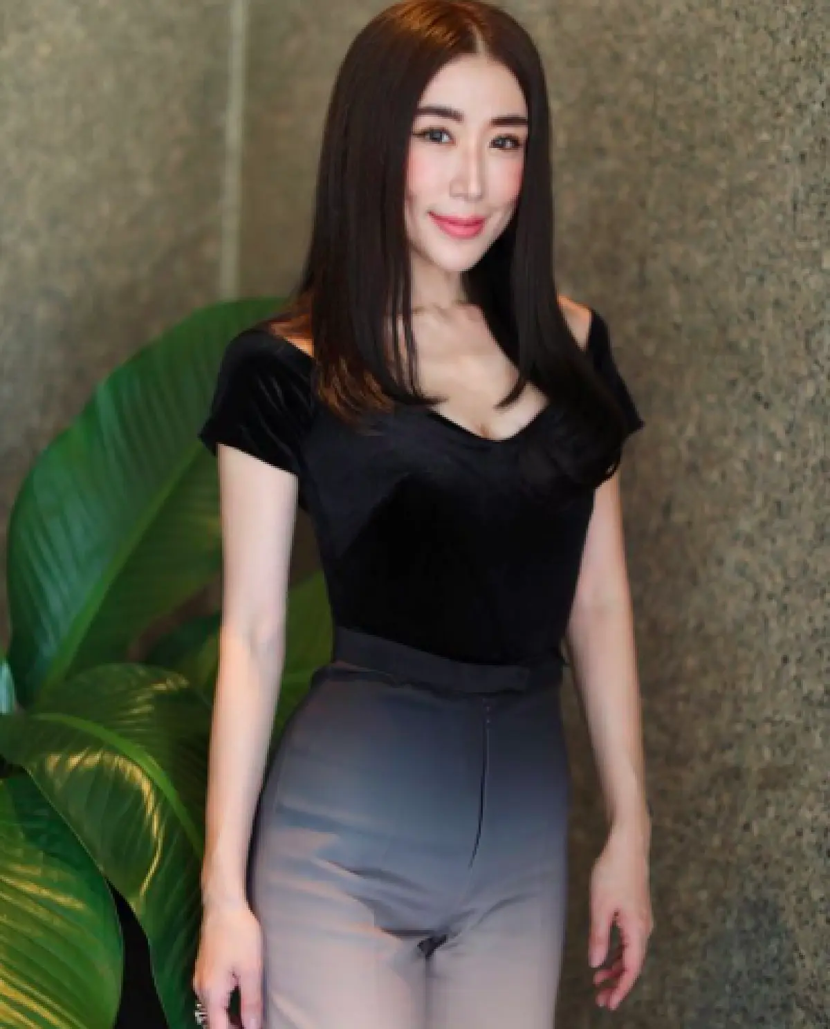 “เอิร์น จิรวรรณ" อดีตนักร้องสาว เผยภาพบ้านใหม่ที่กำลังสร้างสุดอลังการ! 