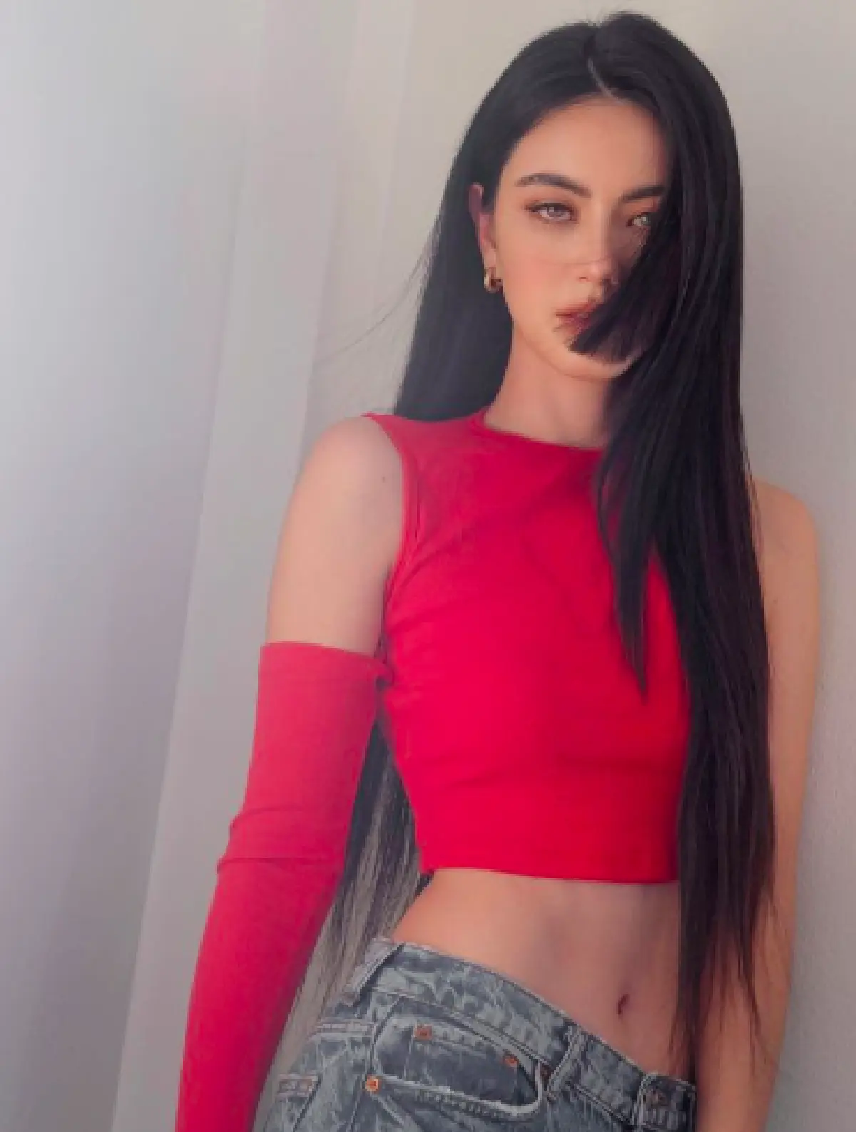 “ใหม่ ดาวิกา” เปลี่ยนลุคเป็นสาวผมสั้น หน้าม้า จัดแสงสีถ่ายภาพแบบกาแล็กซี่มีเสน่ห์สุดๆ