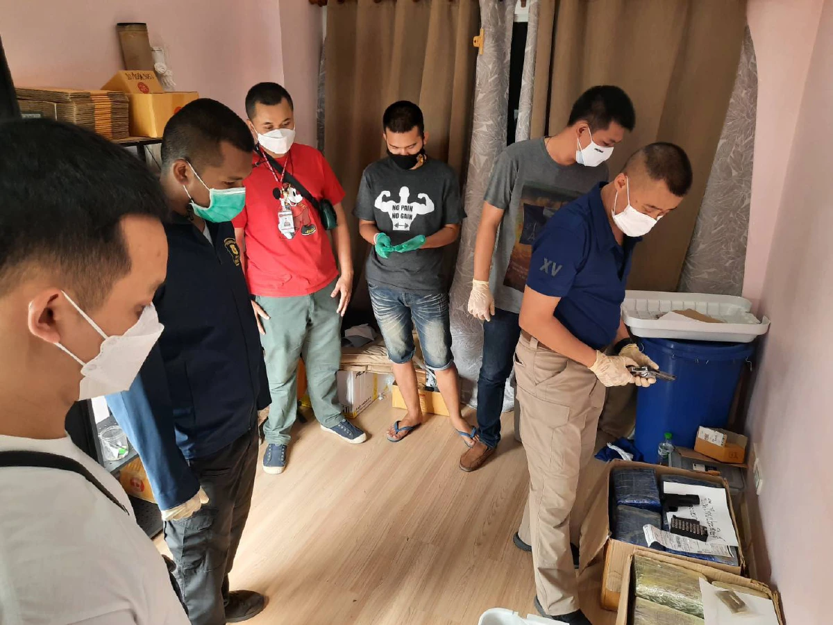 จับแก๊งขายยานรกคาคอนโดกลางกรุงจุดพักของรอส่งผ่านไปรษณีย์