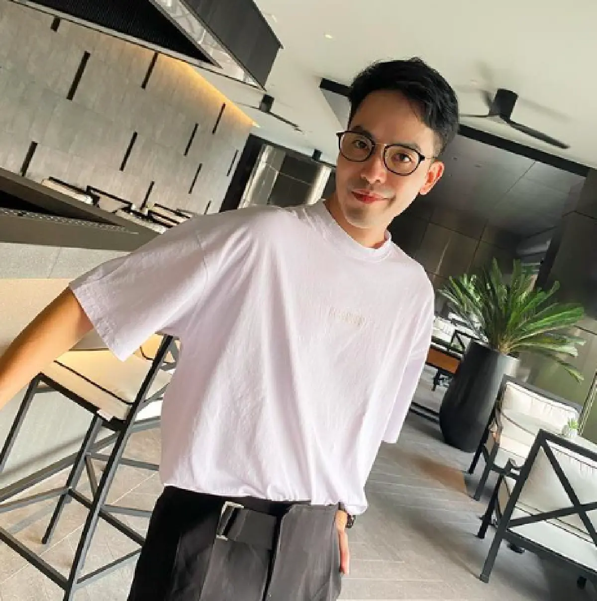 “ท็อป ณัฐเศรษฐ์” รับสมัครพนักงานเพิ่ม  ช่วยเหลือคนตกงานจากผลกระทบโควิด-19