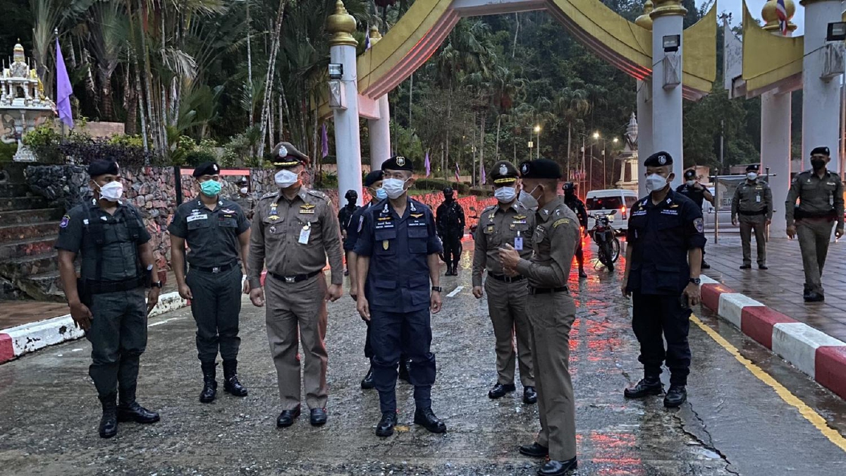 "บิ๊กอู๊ด"ตรวจ3จังหวัดชายแดนใต้ย้ำนโยบายเข้มสกัดหลบหนีเข้าเมือง "บิ๊กอู๊ด"ตรวจ3จังหวัดชายแดนใต้ย้ำนโยบายเข้มสกัดหลบหนีเข้าเมือง