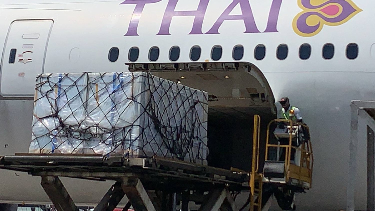 ถึงไทยแล้ว !!! 'ซิโนฟาร์ม' 1 ล้านโดส จากจีน ถึงไทยแล้ว !!! 'ซิโนฟาร์ม' 1 ล้านโดส จากจีน