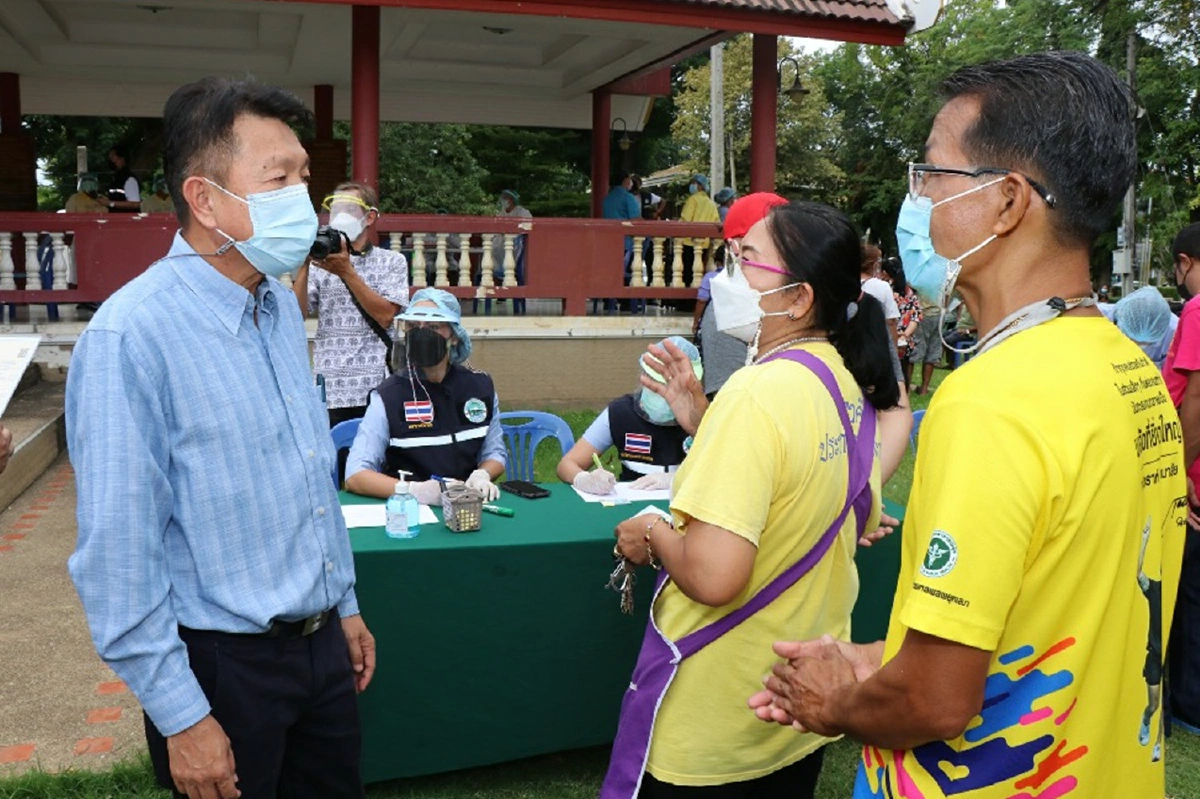 ชาวตลาดสายหยุดร่วม 300 คนแห่ตรวจโควิดจัดบิ๊กคลีนนิ่งซ้ำอีกรอบ