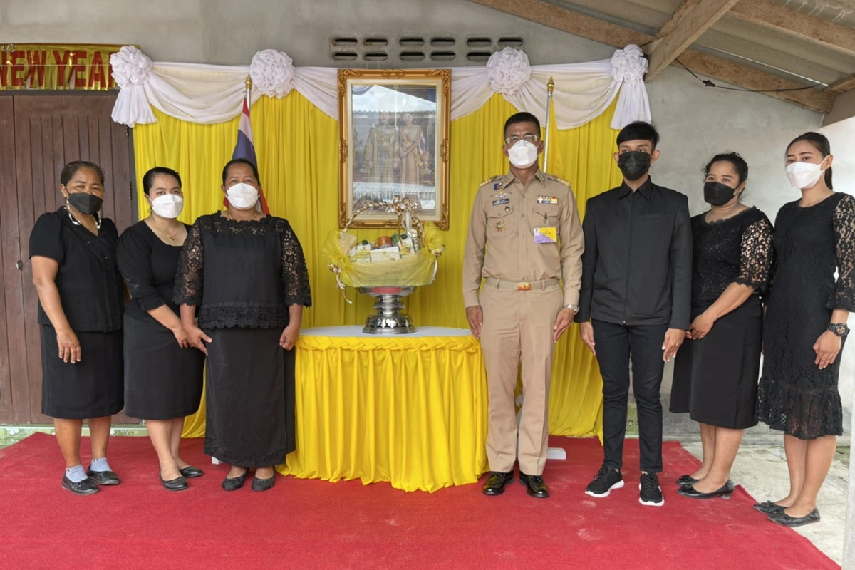 ในหลวง-พระราชินีพระราชทานตะกร้าสิ่งของครอบครัว"ส.อ.นิติพงศ์"