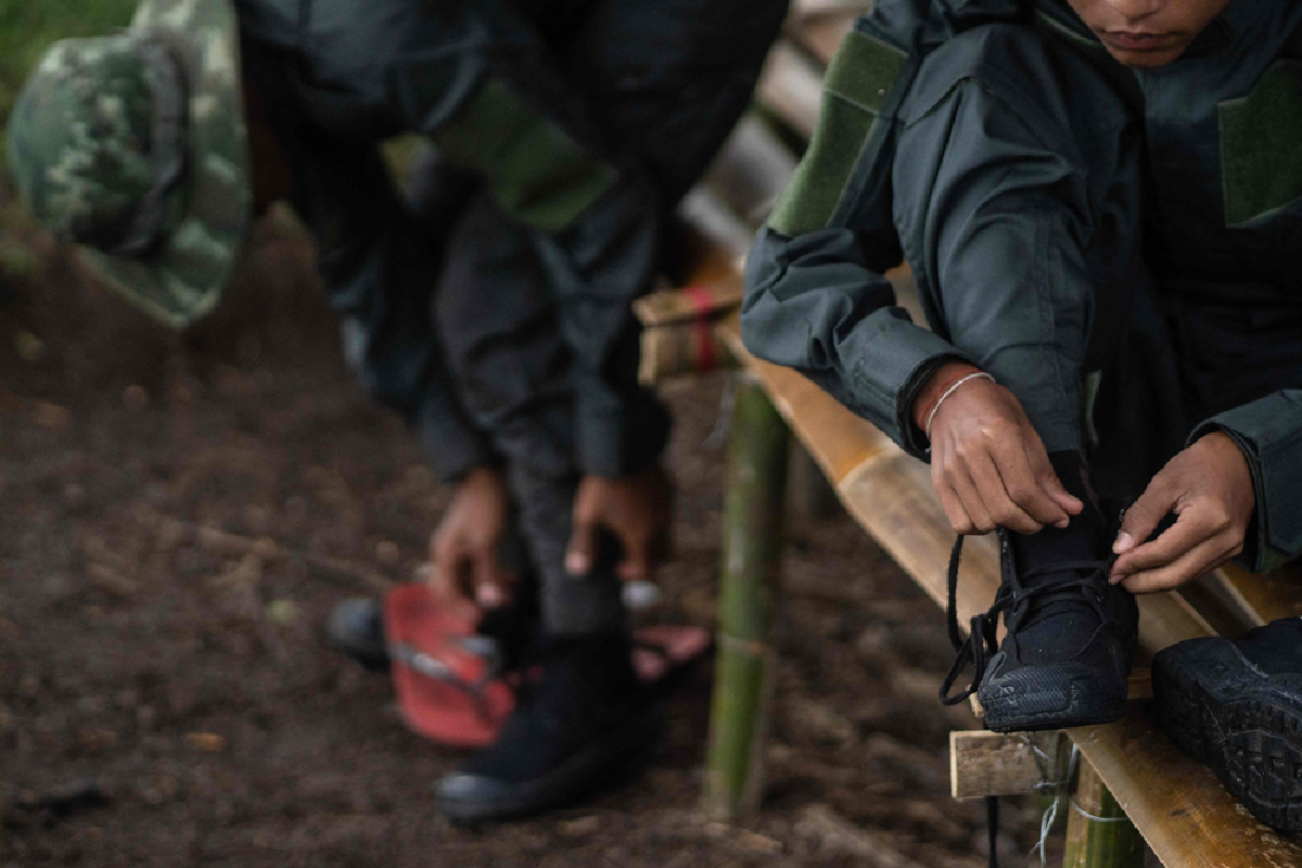 วิถีนักสู้เผด็จการ ภาพชีวิตนักรบประชาชนกะเรนนี