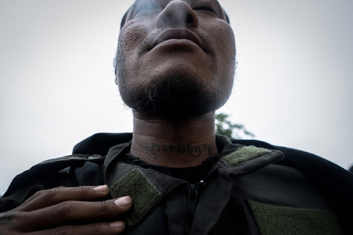 วิถีนักสู้เผด็จการ ภาพชีวิตนักรบประชาชนกะเรนนี