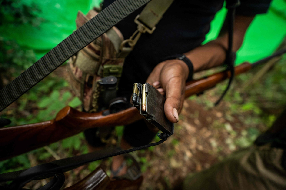 วิถีนักสู้เผด็จการ ภาพชีวิตนักรบประชาชนกะเรนนี