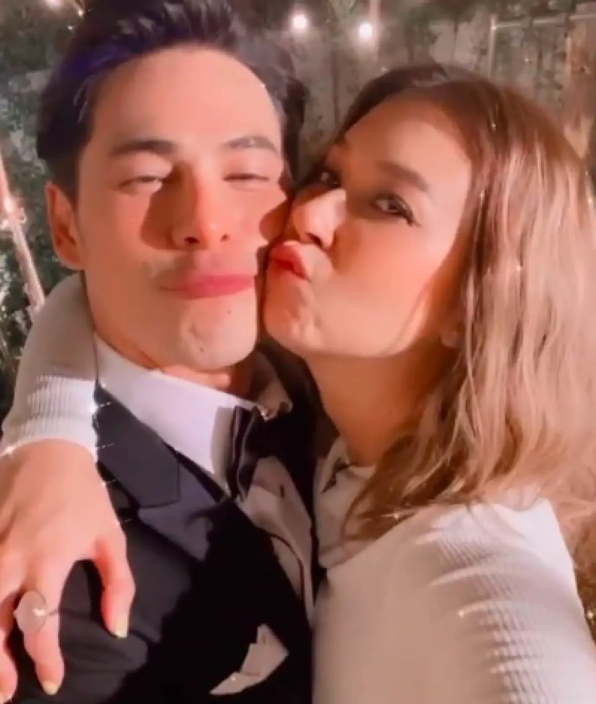 “ซี ศิวัฒน์” ทุ่มทุน สั่งปลูกดอกไม้ใหม่ให้ทั้งสวน เซอร์ไพรส์วันเกิด “เอมี่ กลิ่นประทุม”