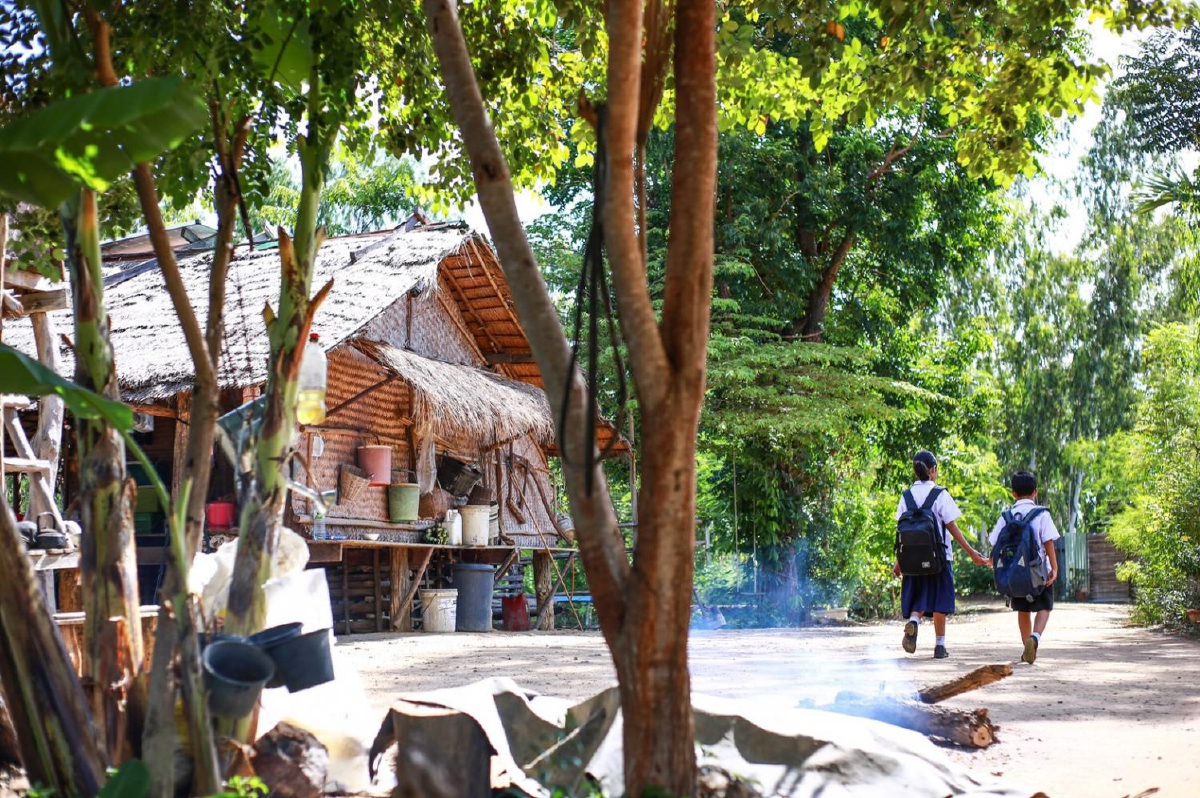 เผยนร.ยากจนพิเศษยังไม่กลับสู่ระบบการศึกษาราว60,000คน เผยนร.ยากจนพิเศษยังไม่กลับสู่ระบบการศึกษาราว60,000คน