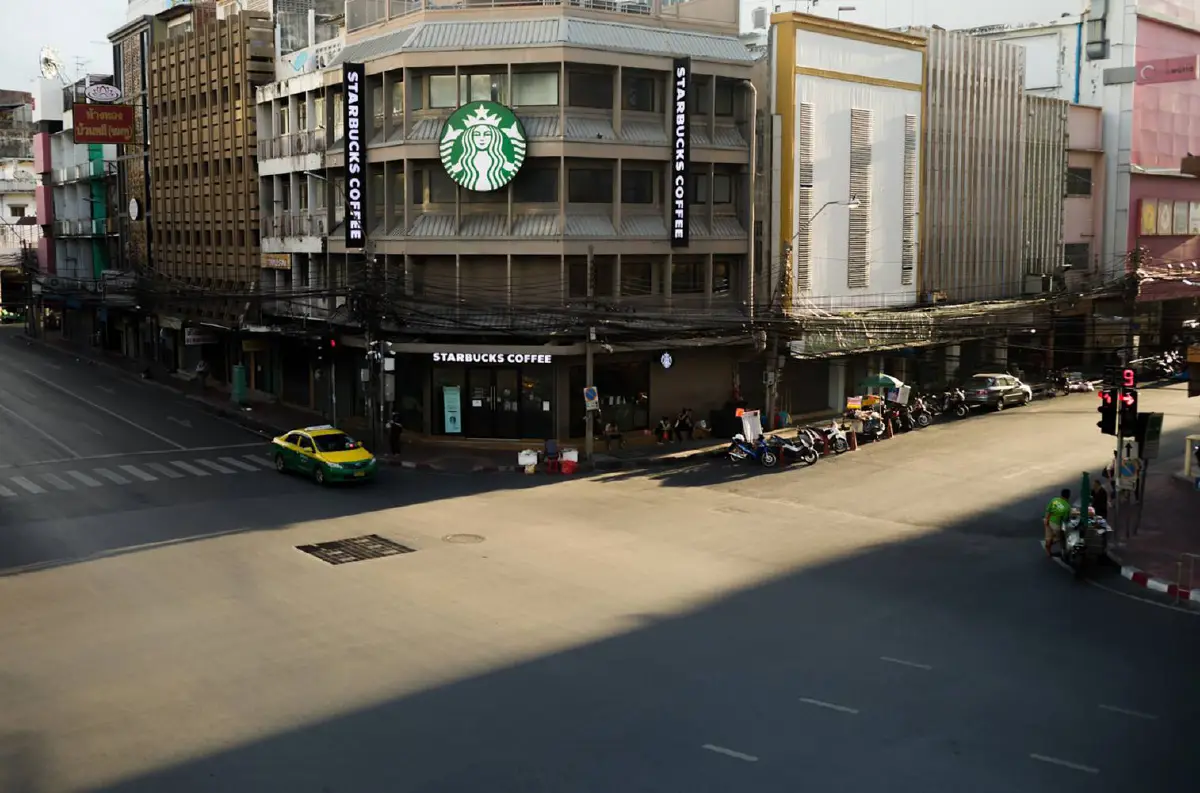 บันทึกภาพกรุงเทพมหานคร ในวันที่ความเหงามาเยือน