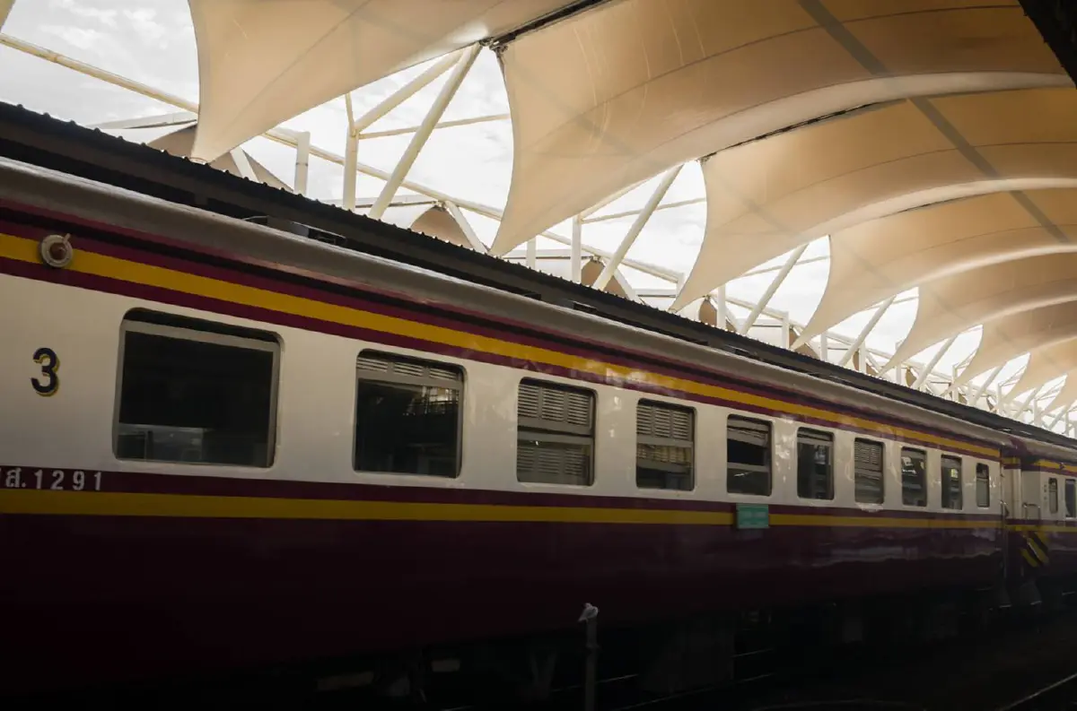 บันทึกภาพกรุงเทพมหานคร ในวันที่ความเหงามาเยือน