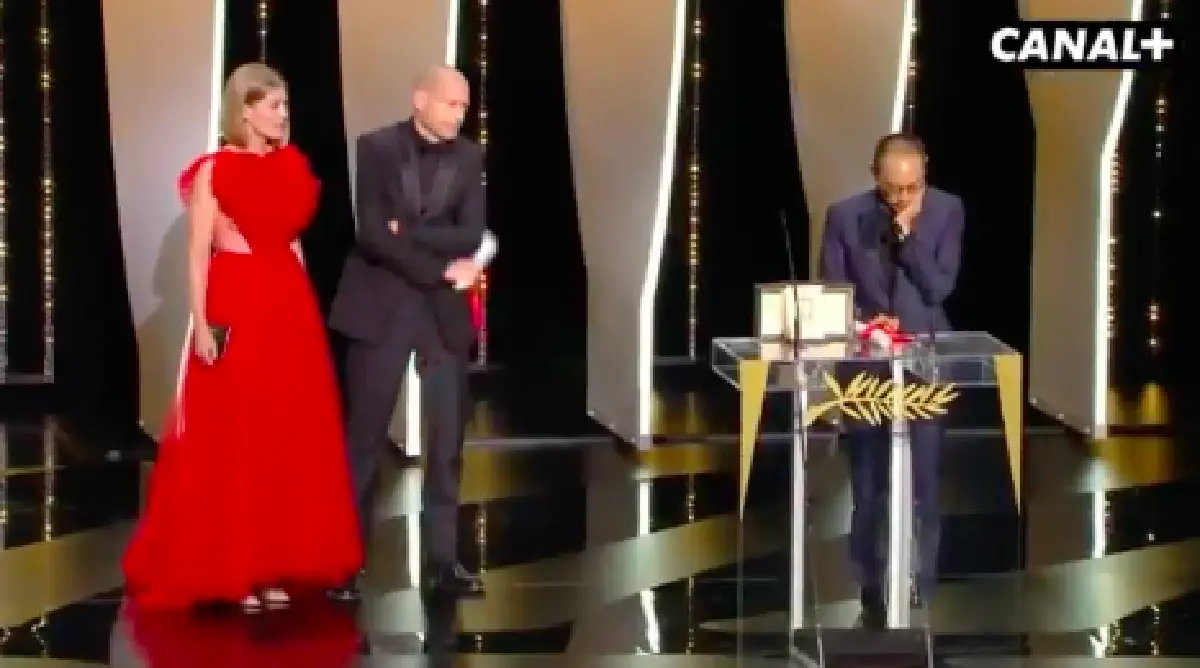  “เจ้ย อภิชาติพงศ์” ฝากถึงรัฐบาลไทยกลางเวทีคานส์ หลังได้รับรางวัลในงานเทศกาลหนัง 