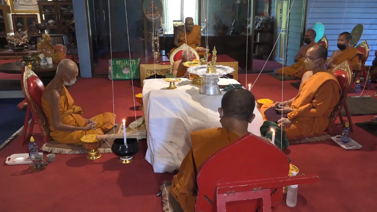 พระเกจิดังภาคใต้ร่วมพิธีสาปส่งโควิดสร้างขวัญกำลังใจคนไทย