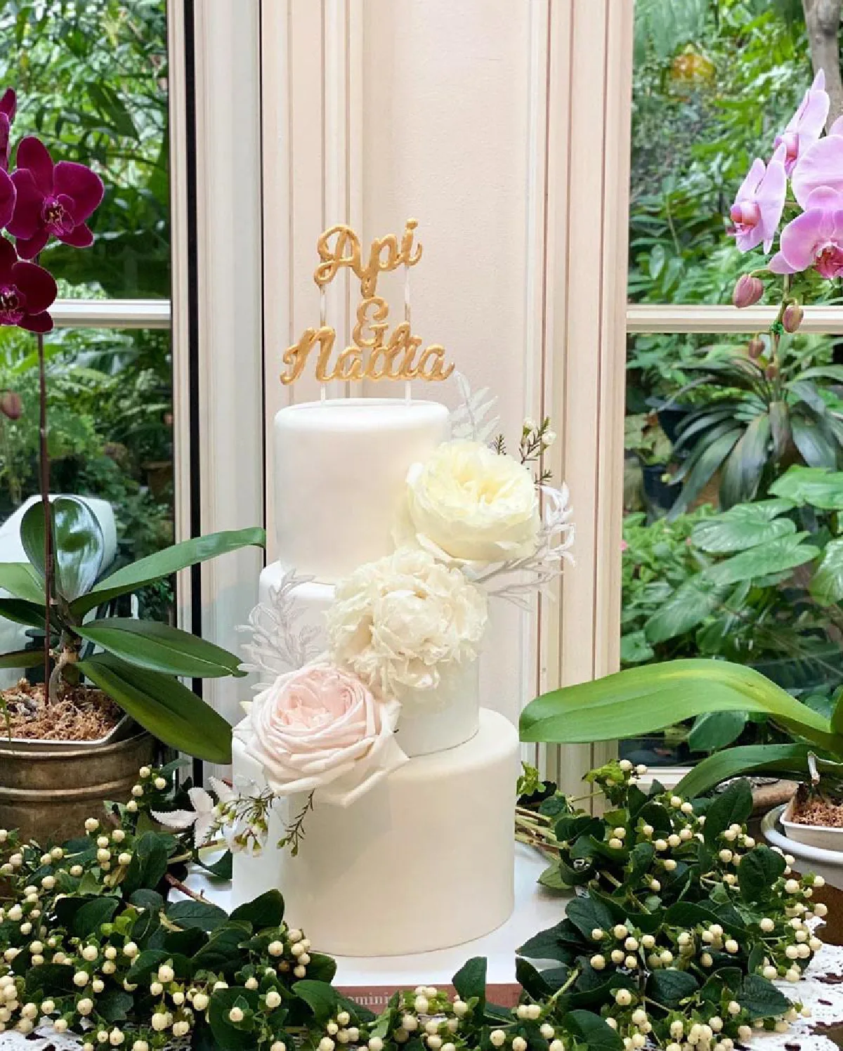 “นาเดีย” เผยโมเมนต์สุดอบอุ่นพร้อมครอบครัว ฉลองครบรอบแต่งงาน 10 ปี