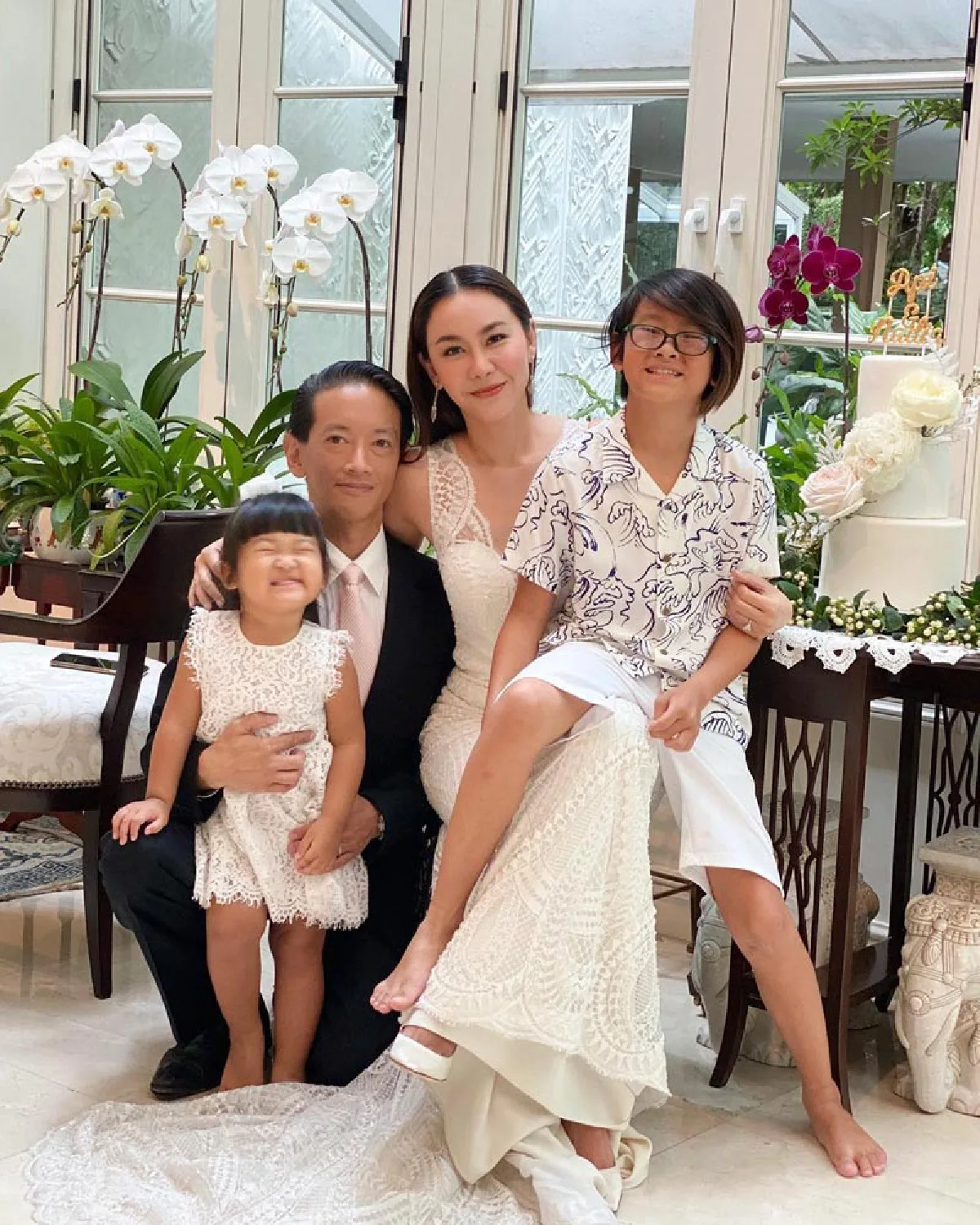 “นาเดีย” เผยโมเมนต์สุดอบอุ่นพร้อมครอบครัว ฉลองครบรอบแต่งงาน 10 ปี