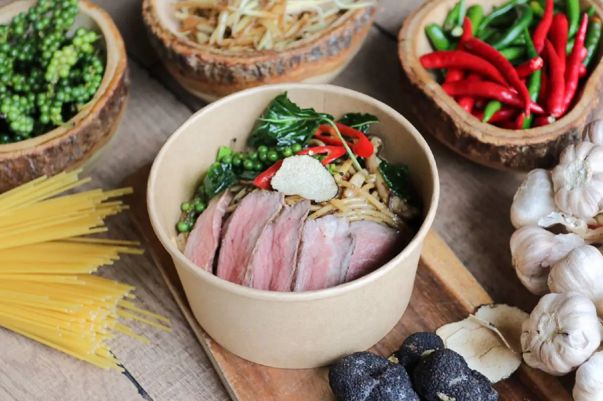 ยกครัวมาบน Truck 'แมริออท สุรวงศ์' จัดความอร่อยลงกล่องระดับ 5 ดาว ในราคาสบายกระเป๋า