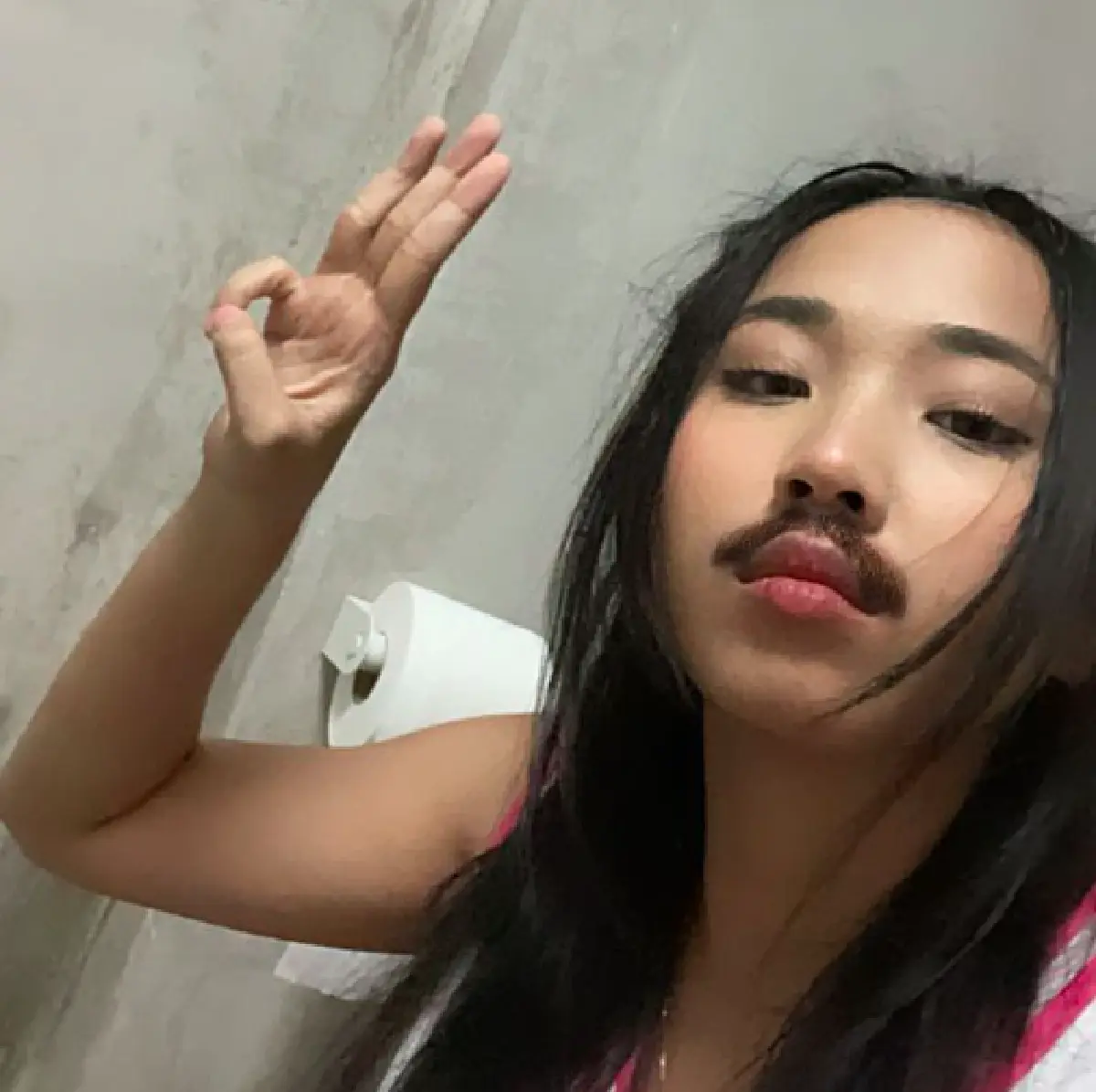 เปิดรายชื่อ 12 ดาราคอลเอาต์ ให้ข้อมูลเท็จเกี่ยวกับสถานการณ์โรคโควิด-19 