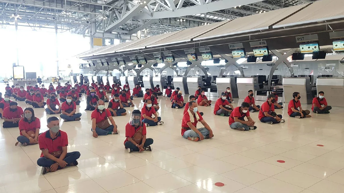 รมว.แรงงาน ชื่นชมแรงงานไทยที่ทำงานต่างประเทศ มอบอธิบดีกกจ.  ตรวจเยี่ยมและให้กำลังใจแรงงานก่อนเดินทางไปเก็บผลไม้ป่าประเทศฟินแลนด์ และประเทศสวีเดน