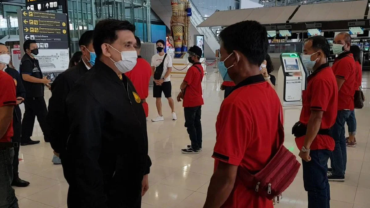 รมว.แรงงาน ชื่นชมแรงงานไทยที่ทำงานต่างประเทศ มอบอธิบดีกกจ.  ตรวจเยี่ยมและให้กำลังใจแรงงานก่อนเดินทางไปเก็บผลไม้ป่าประเทศฟินแลนด์ และประเทศสวีเดน