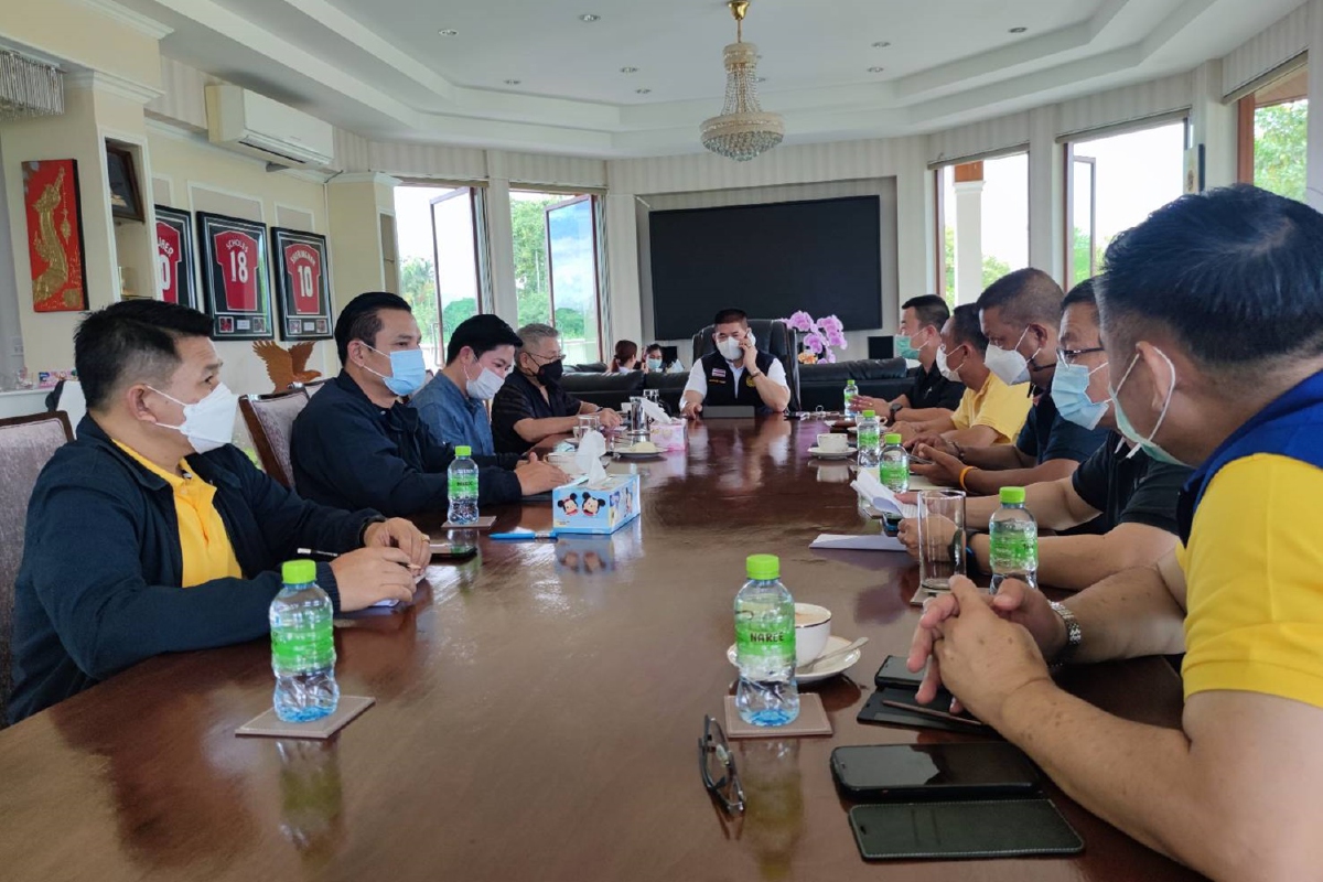 "ธรรมนัส"ตั้งรพ.สนาม1,000เตียงรับคนพะเยากลับบ้านรักษาโควิด "ธรรมนัส"ตั้งรพ.สนาม1,000เตียงรับคนพะเยากลับบ้านรักษาโควิด