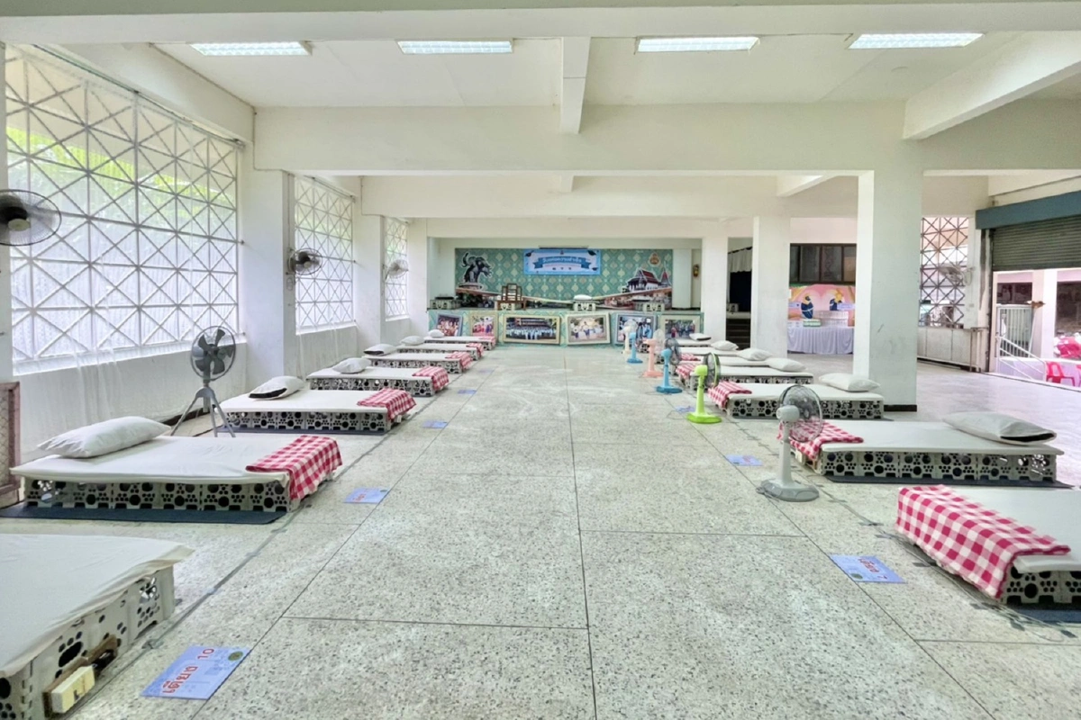 เมืองปากน้ำใช้2โรงเรียนวัดเป็นศูนย์พักคอยรักษาโควิด