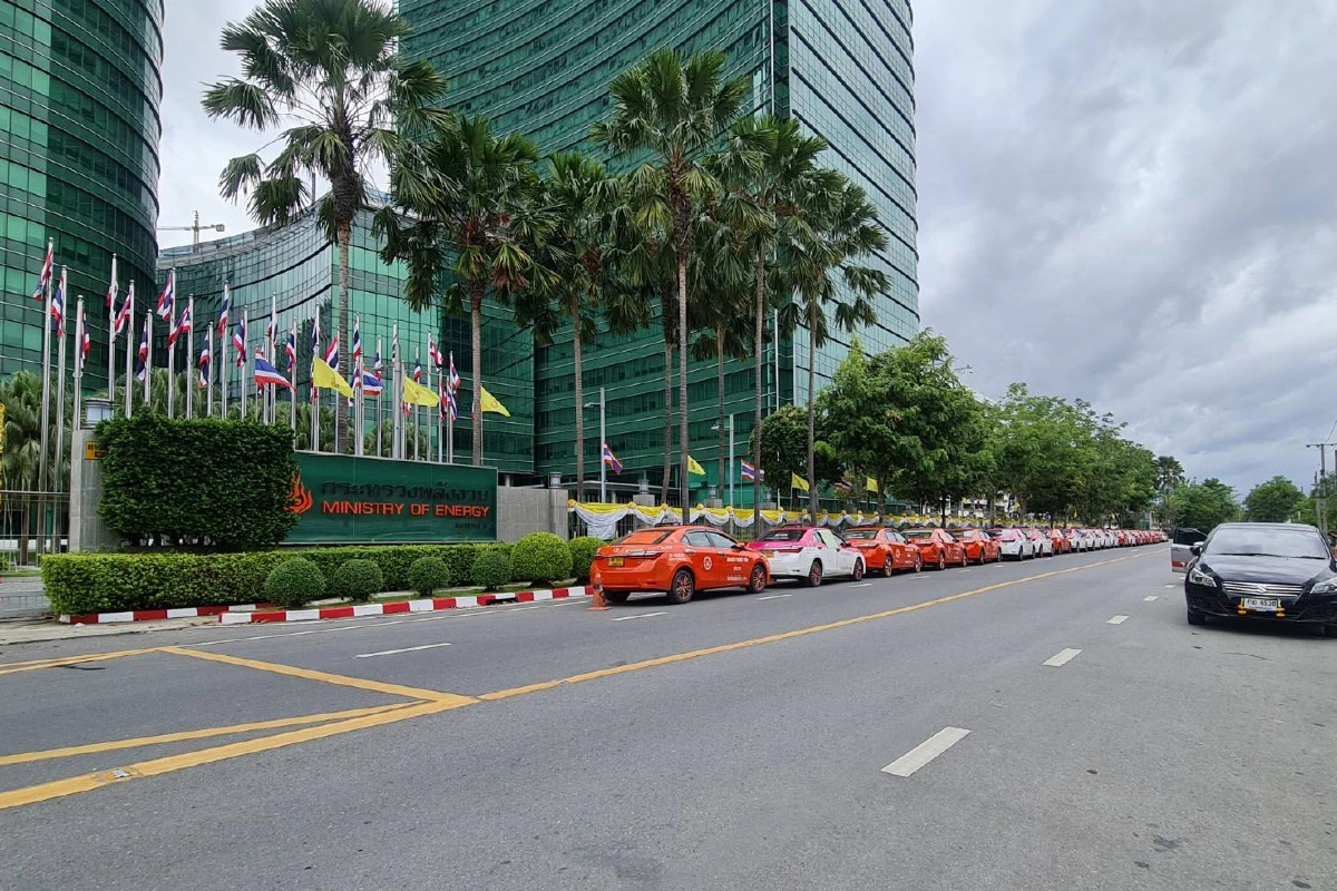 คลังแจงมาตรการช่วยเหลือกลุ่มแท็กซี่ที่ได้รับผลกระทบจากโควิด