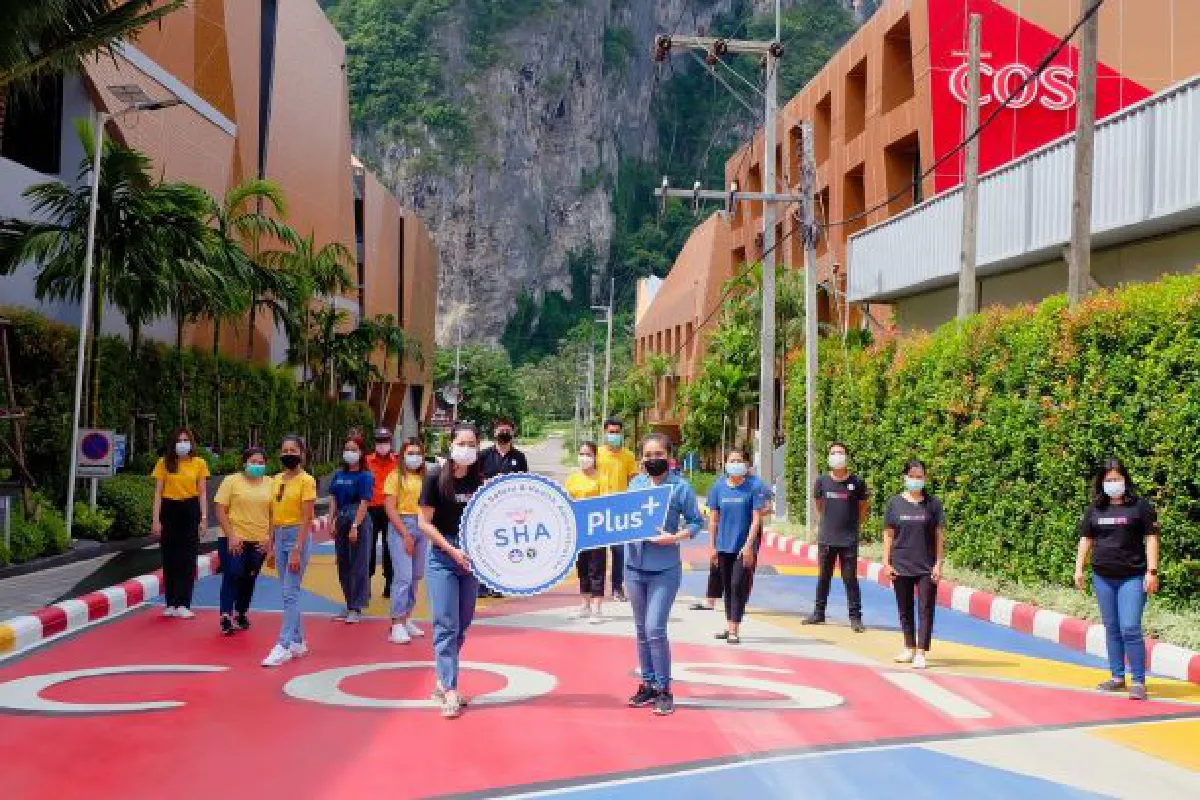 3 โรงแรมเครือ Centara เมืองกระบี่ ร่วมพิธีมอบตราสัญลักษณ์มาตรฐาน SHA PLUS