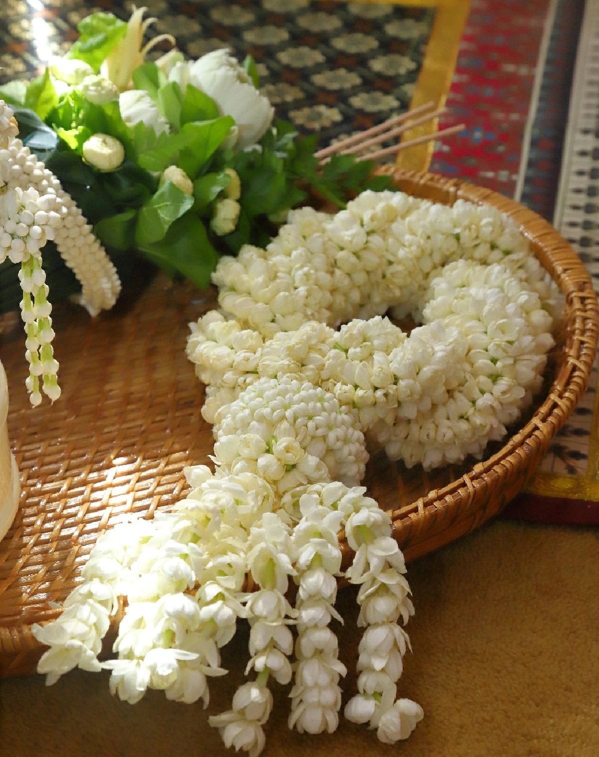 ปิ่นโตมงคล ครบรสแบบไทย ถูกใจ ได้บุญ