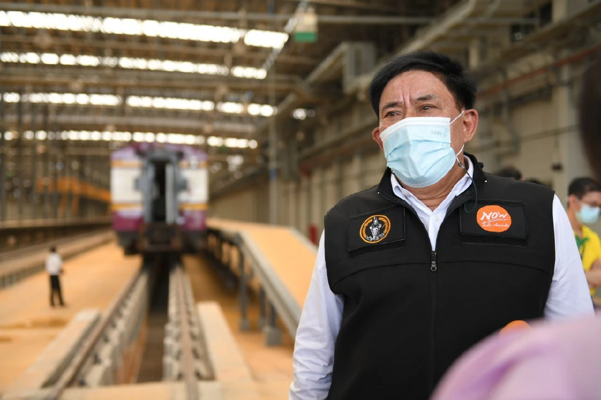 เร่งปรับตู้นอนรถไฟเป็นศูนย์พักคอยผู้ป่วยโควิดเขียว