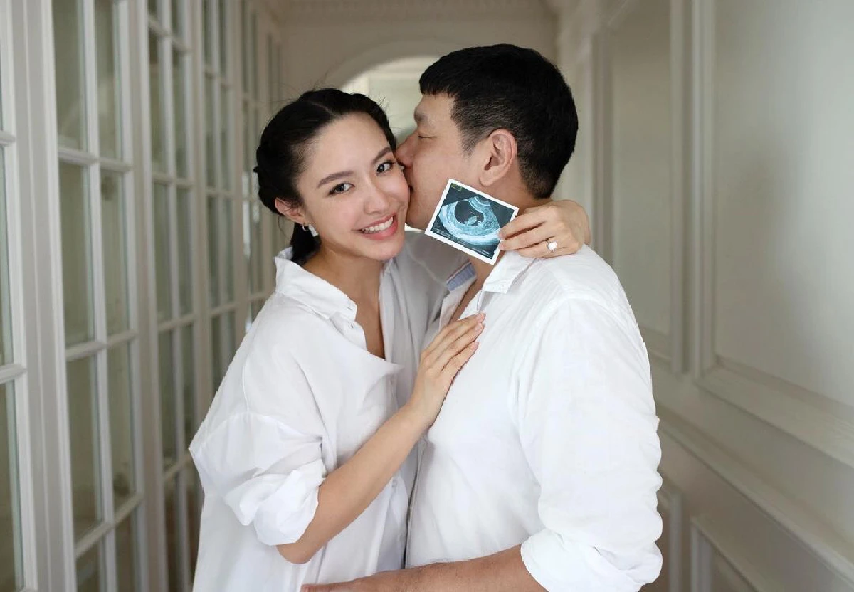 “น้ำชา ชีรณัฐ” ประกาศข่าวดีตั้งท้องแล้ว! เตรียมเป็นคุณแม่ป้ายแดง