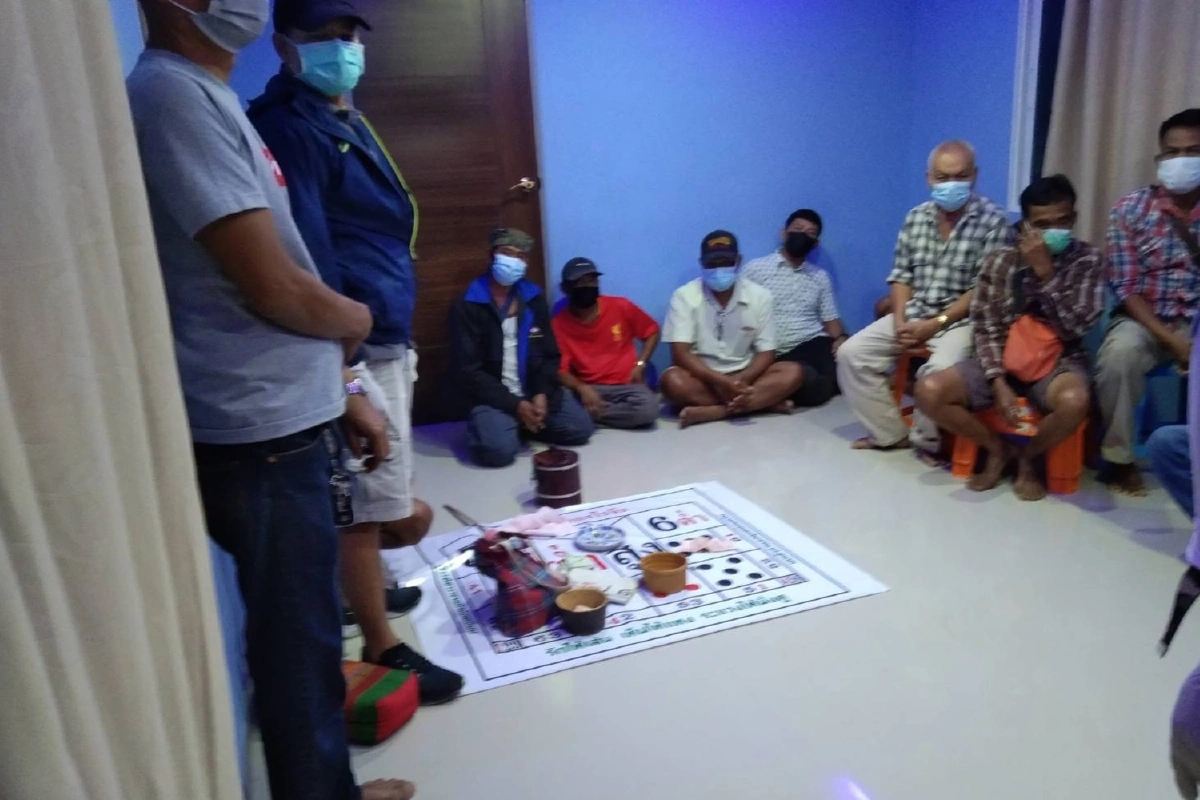 ผีพนันดัดแปลงคอกหมูเก่าเปิดเป็นบ่อนไฮโล