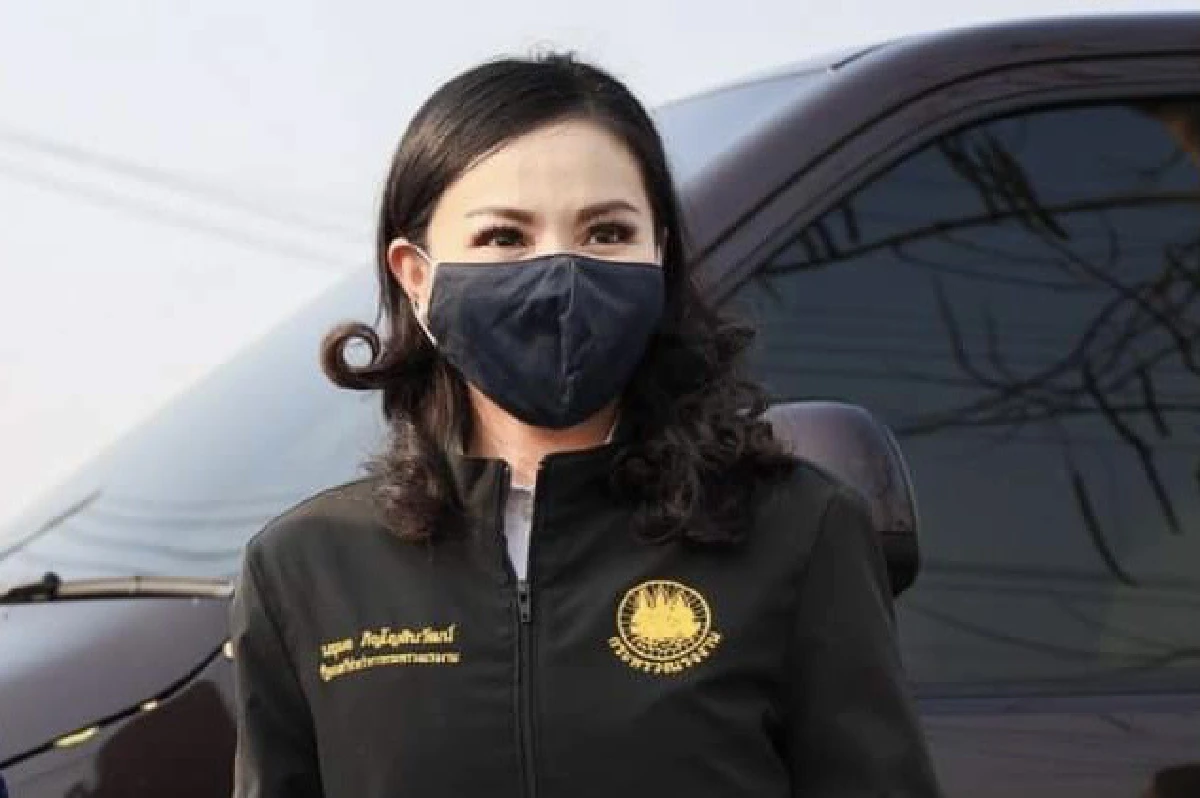 "นฤมล"ส่งทีมมอบข้าวกล่องบุคลากรทางการแพทย์สู้ภัยโควิด-19