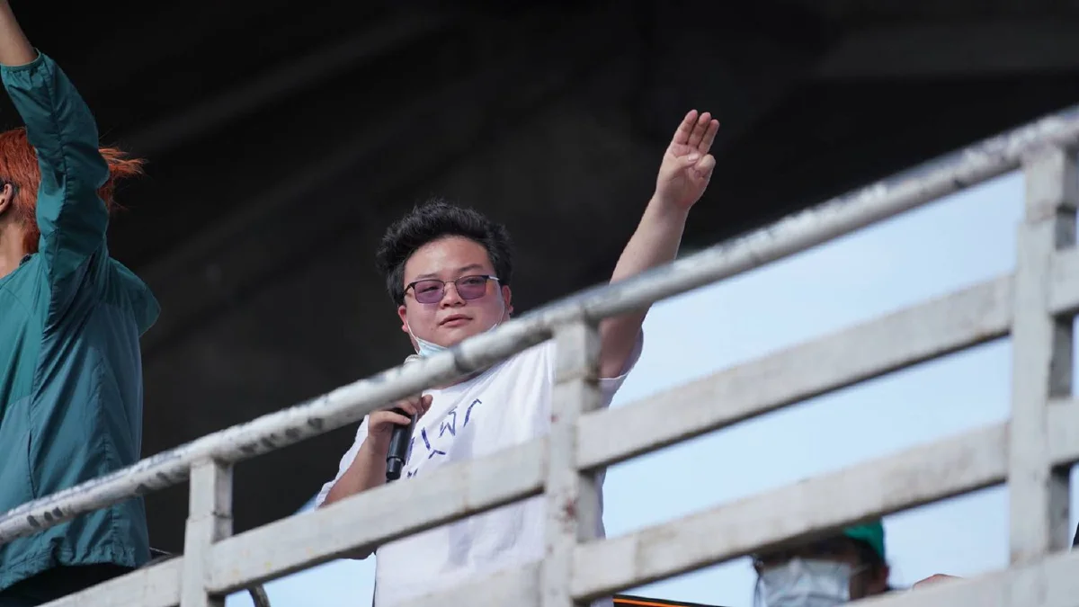 ภาพชุด "คาร์ม็อบ" หลายกลุ่มร่วมเคลื่อนขบวนไล่ประยุทธ์