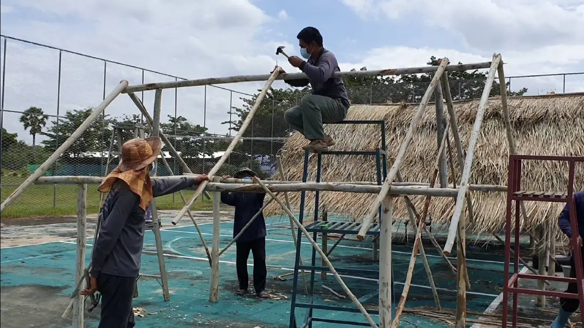 ประหยัดงบ!เร่งสร้าง"กระท่อมน้อย"สถานที่กักตัวกลุ่มเสี่ยงโควิด