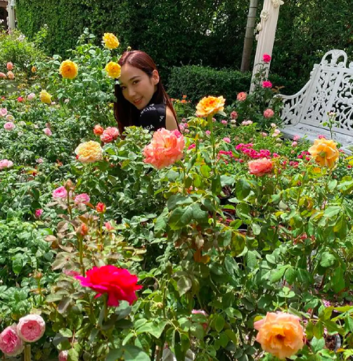 ส่องภาพสวนของ “อั้ม พัชราภา” ในสไตล์อังกฤษนีโอคลาสสิกสุดหรูหรา และร่มรื่นมาก 