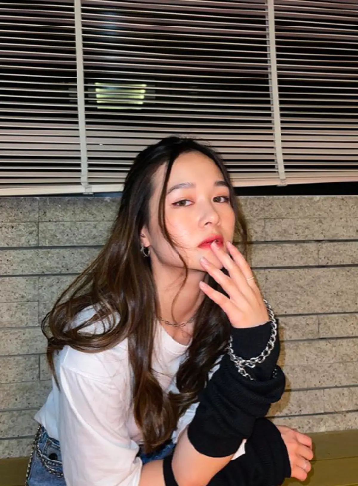 “กบ ปภัสสรา” พาลูกสาว “น้องเหนือ” และสามีลงพื้นที่ดู รพ.สนาม ที่ได้ร่วมสร้างไว้  