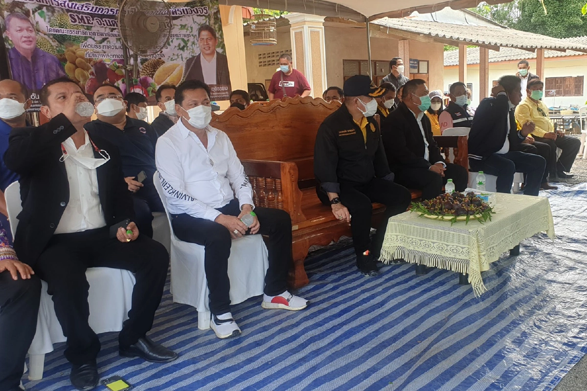 "ธรรมนัส"ควักเงินแสนเหมามังคุด20ตันช่วยชาวสวน