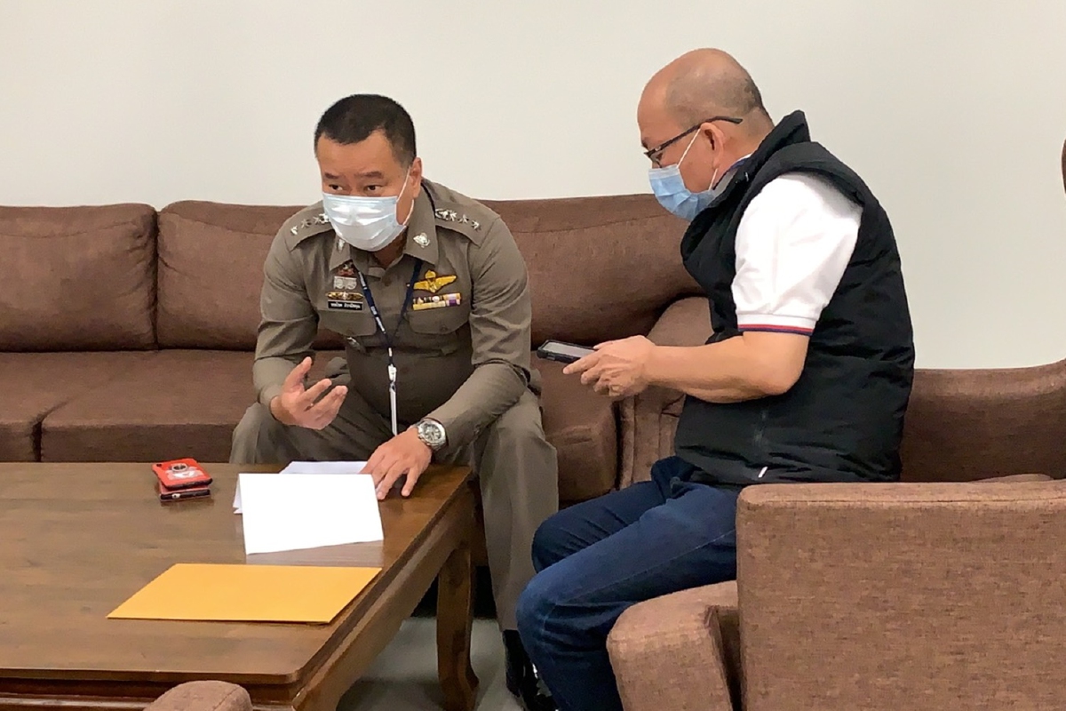 ตำรวจเตรียมเรียกหมอบุญรับทราบข้อหาปมให้ข้อมูลวัคซีน mRNA ตำรวจเตรียมเรียกหมอบุญรับทราบข้อหาปมให้ข้อมูลวัคซีน mRNA