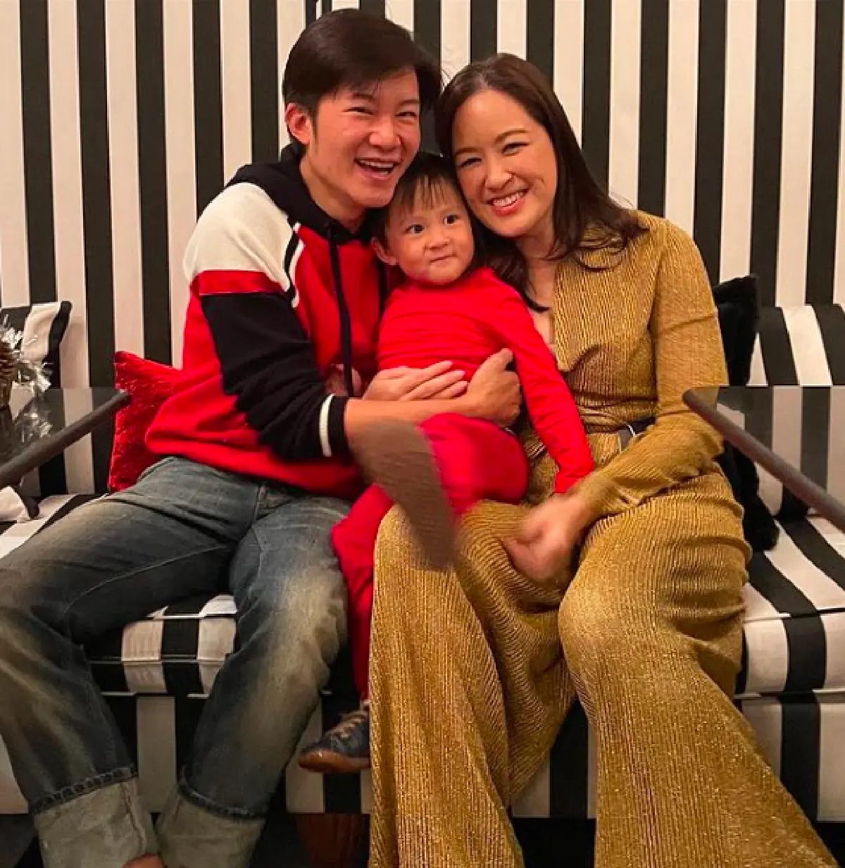 “อั๋น ภูวนาท” ประกาศข่าวดี ”จ๋า อลิสา” ท้องลูกคนที่ 2 ได้ 7 เดือนแล้ว