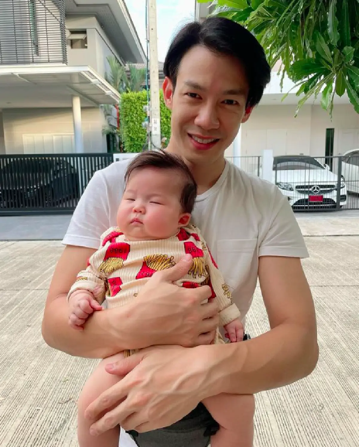 “ณัฏฐ์ เทพหัสดิน” บังเอิญเจอ “สายฟ้า-พายุ” ในหมู่บ้าน พร้อมรีวิวความน่ารัก