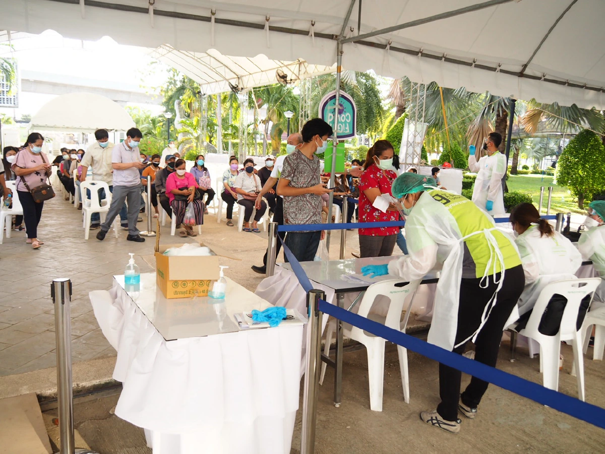 อบจ.ปากน้ำเริ่มฉีดวัคซีนซิโนฟาร์มล็อตแรกแล้ว