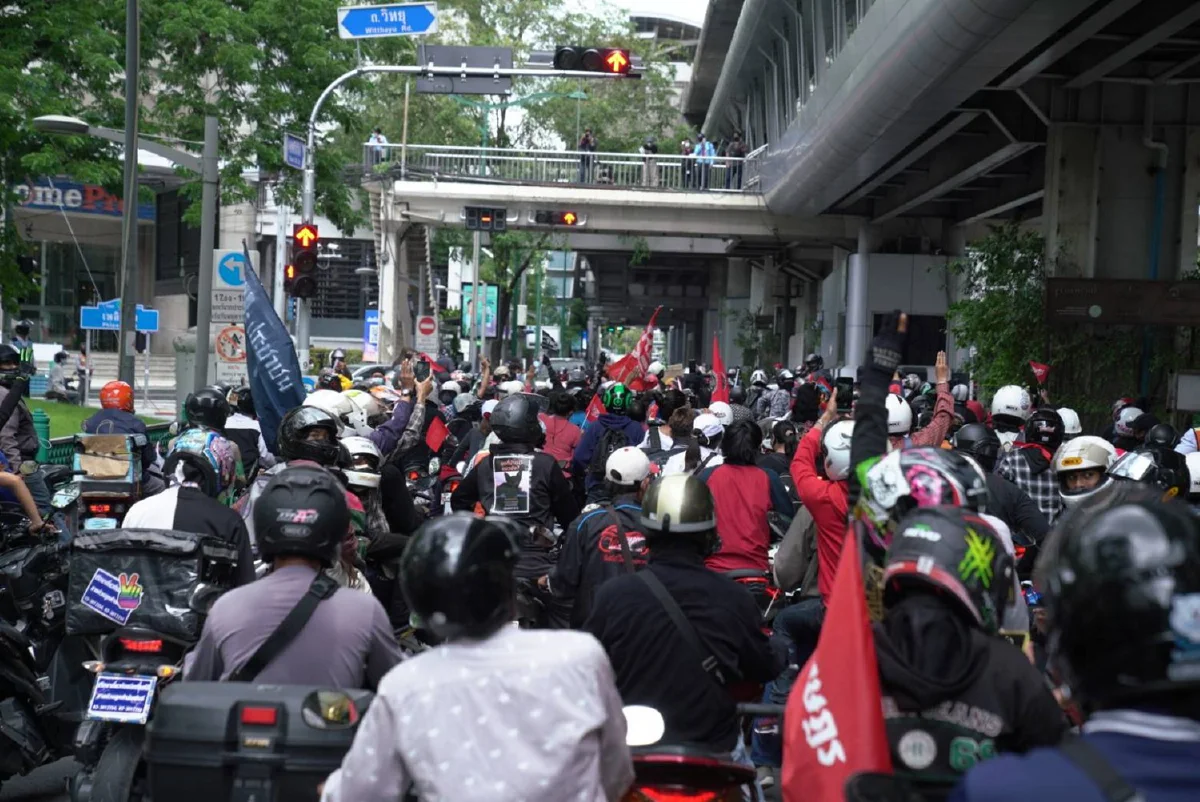 คาร์ม็อบราชประสงค์คึก! มวลชนร่วมเคลื่อนขบวน