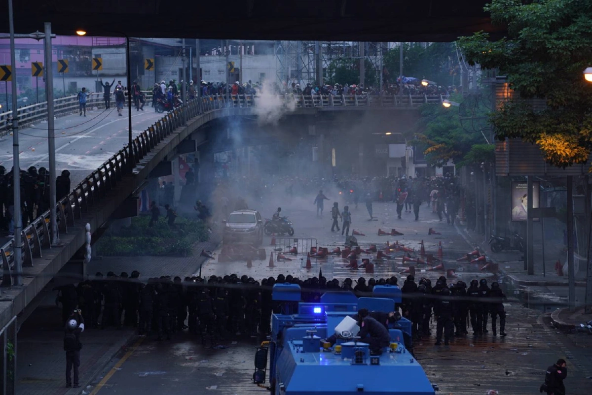 บช.น.แถลงตร.เจ็บ6นาย จับม็อบ6คนยึดจักรยานยนต์เกือบ100คัน