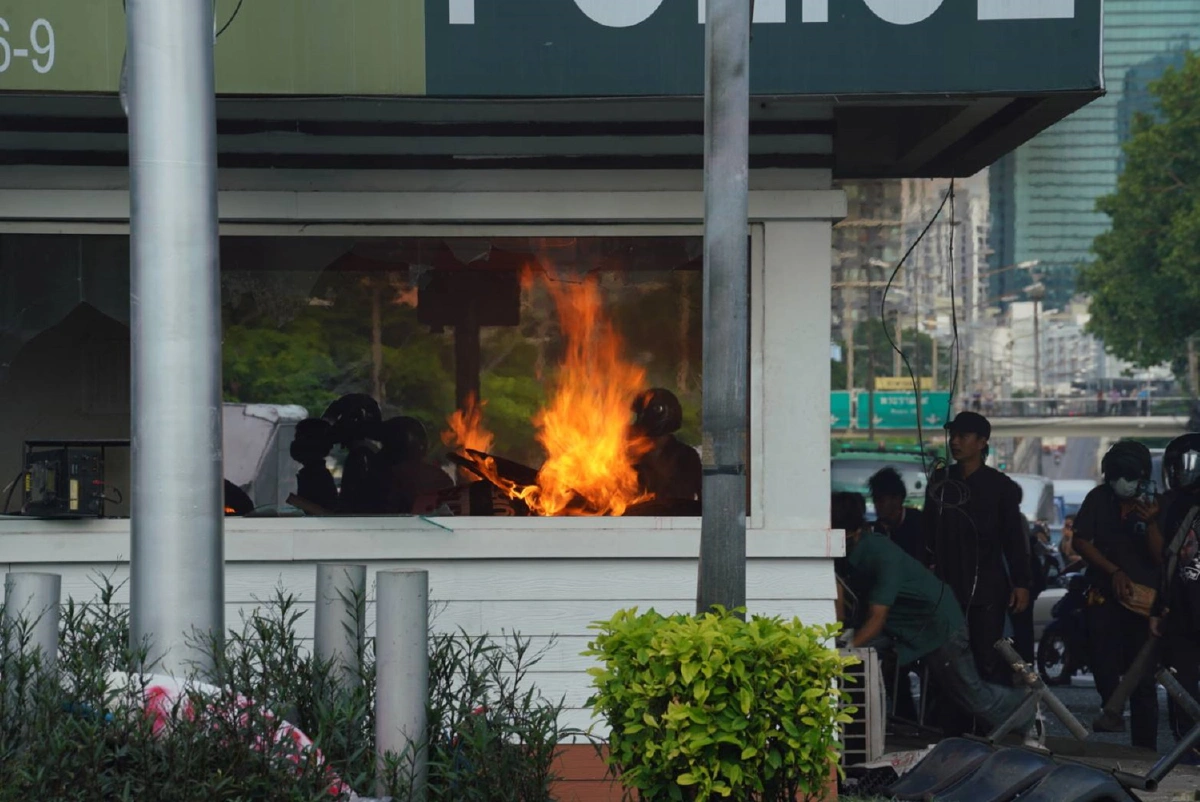 บช.น.แถลงตร.เจ็บ6นาย จับม็อบ6คนยึดจักรยานยนต์เกือบ100คัน