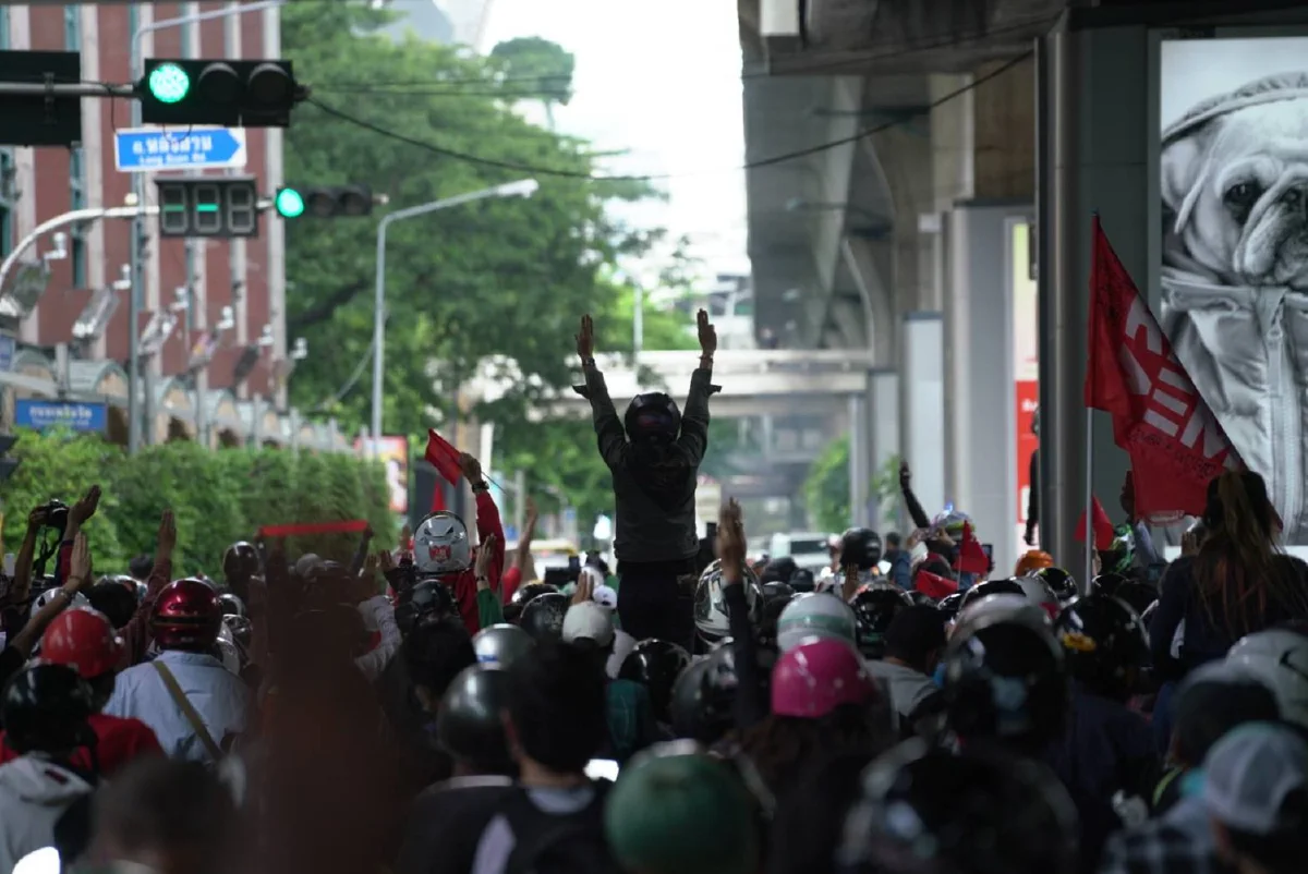 คาร์ม็อบราชประสงค์คึก! มวลชนร่วมเคลื่อนขบวน