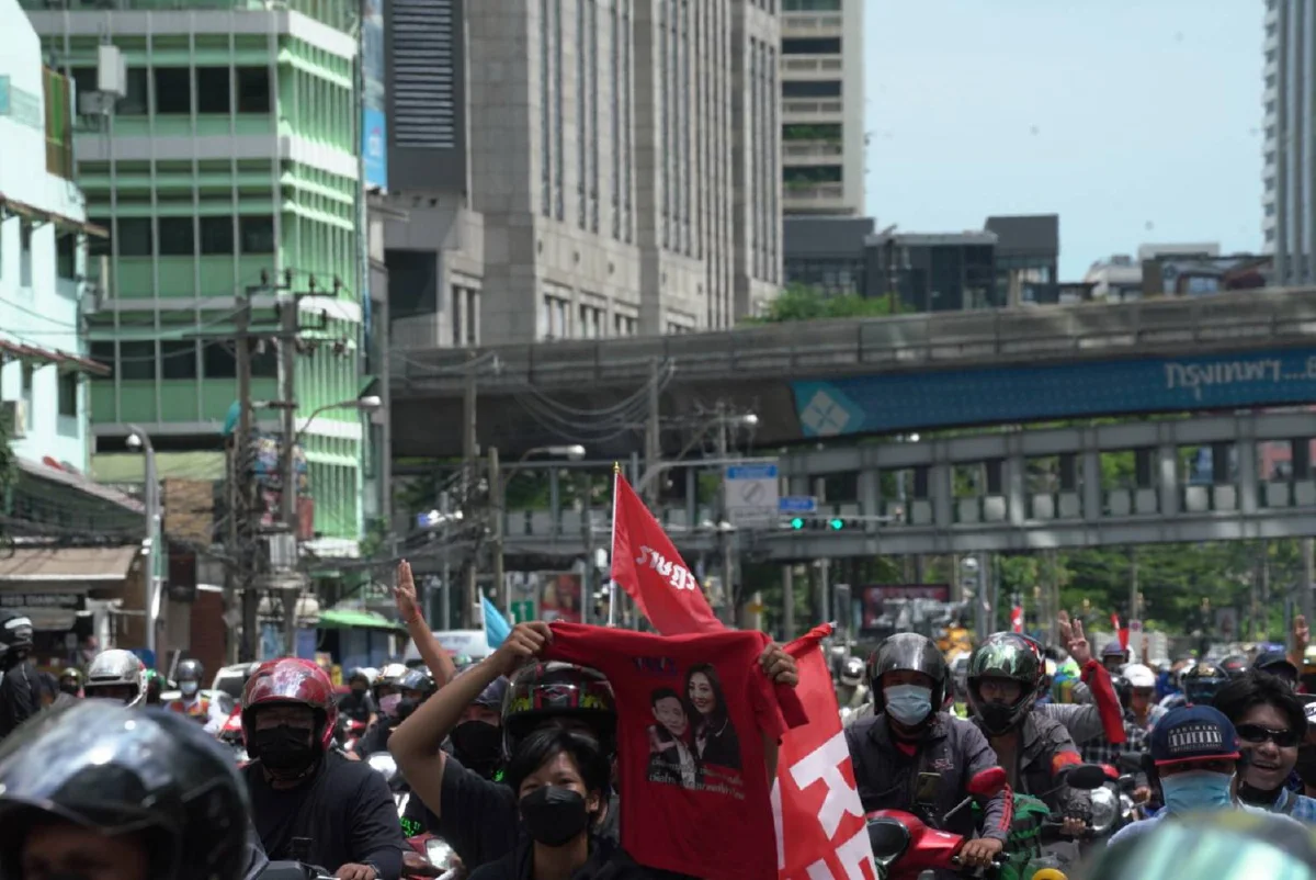 คาร์ม็อบราชประสงค์คึก! มวลชนร่วมเคลื่อนขบวน