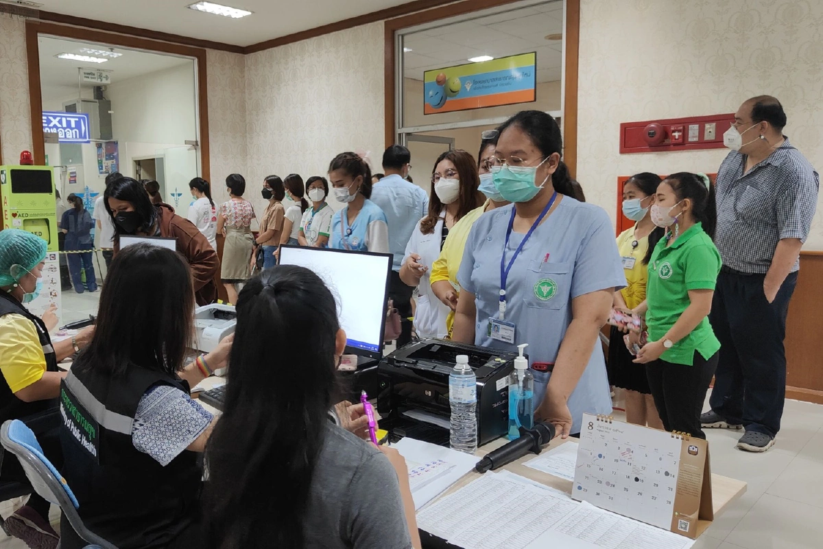 พิษณุโลกเริ่มฉีดไฟเซอร์บูสเตอร์เข็ม3 บุคลากรทางการแพทย์