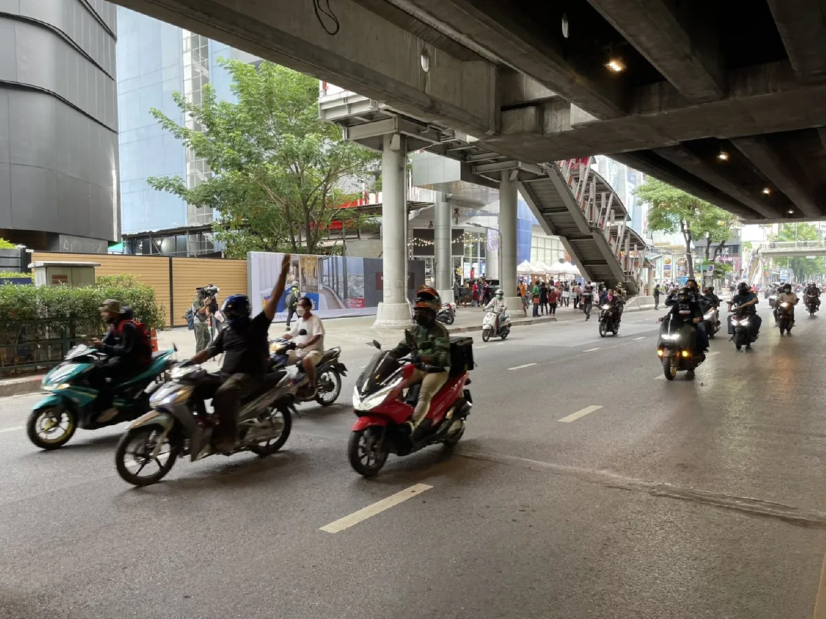 กลุ่มทะลุฟ้าประกาศยุติการชุมนุมหลังตร.เข้าสลาย