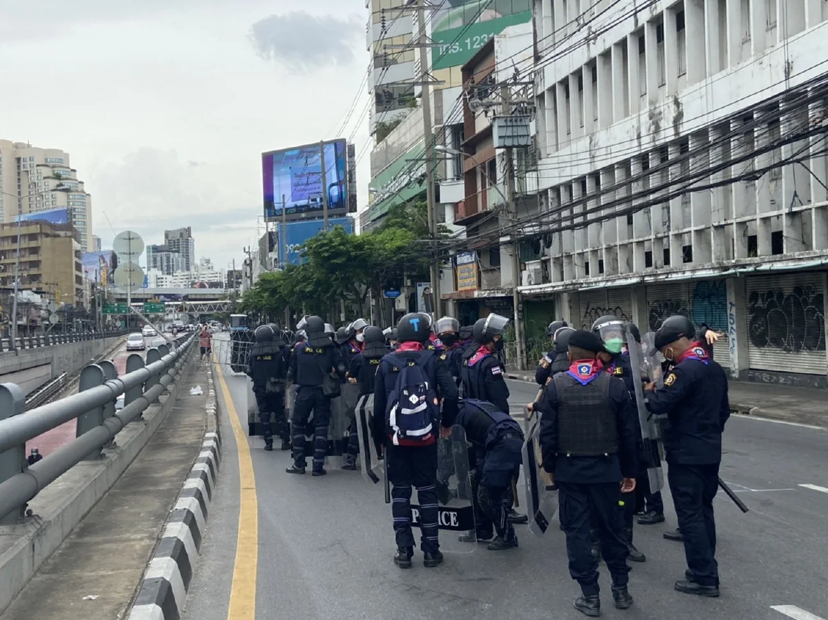 ม็อบทะลุฟ้าเคลื่อนขบวน4โมงเย็น จุดหมายบ้านประยุทธ์